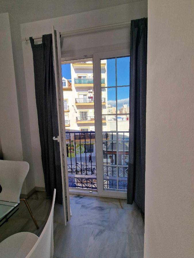 3 Rooms Con Parking Y Terraza En C Marmoles Малага Экстерьер фото